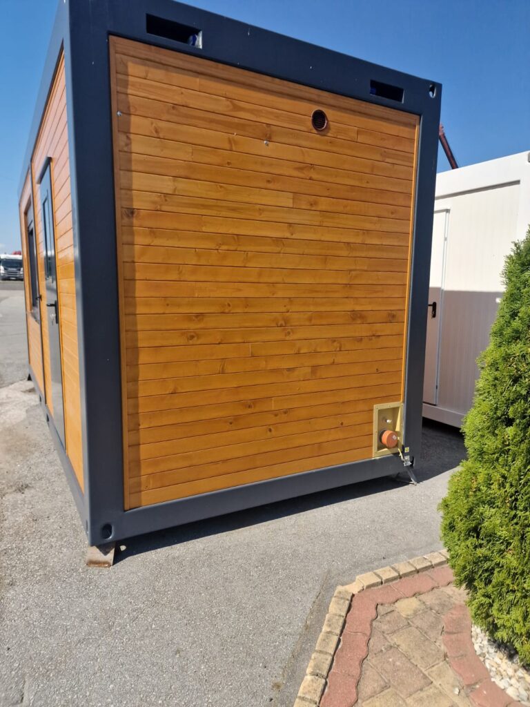 depose-bungalow-amenage-usage-professionnel-bardage-min